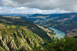 Parada de Sil: At the Edge of the Drop