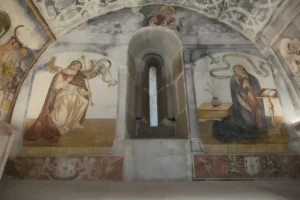 Sober–Amandi: The Murals Behind the Wine