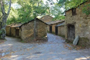Vilachá: The Cellars Between Two Mays